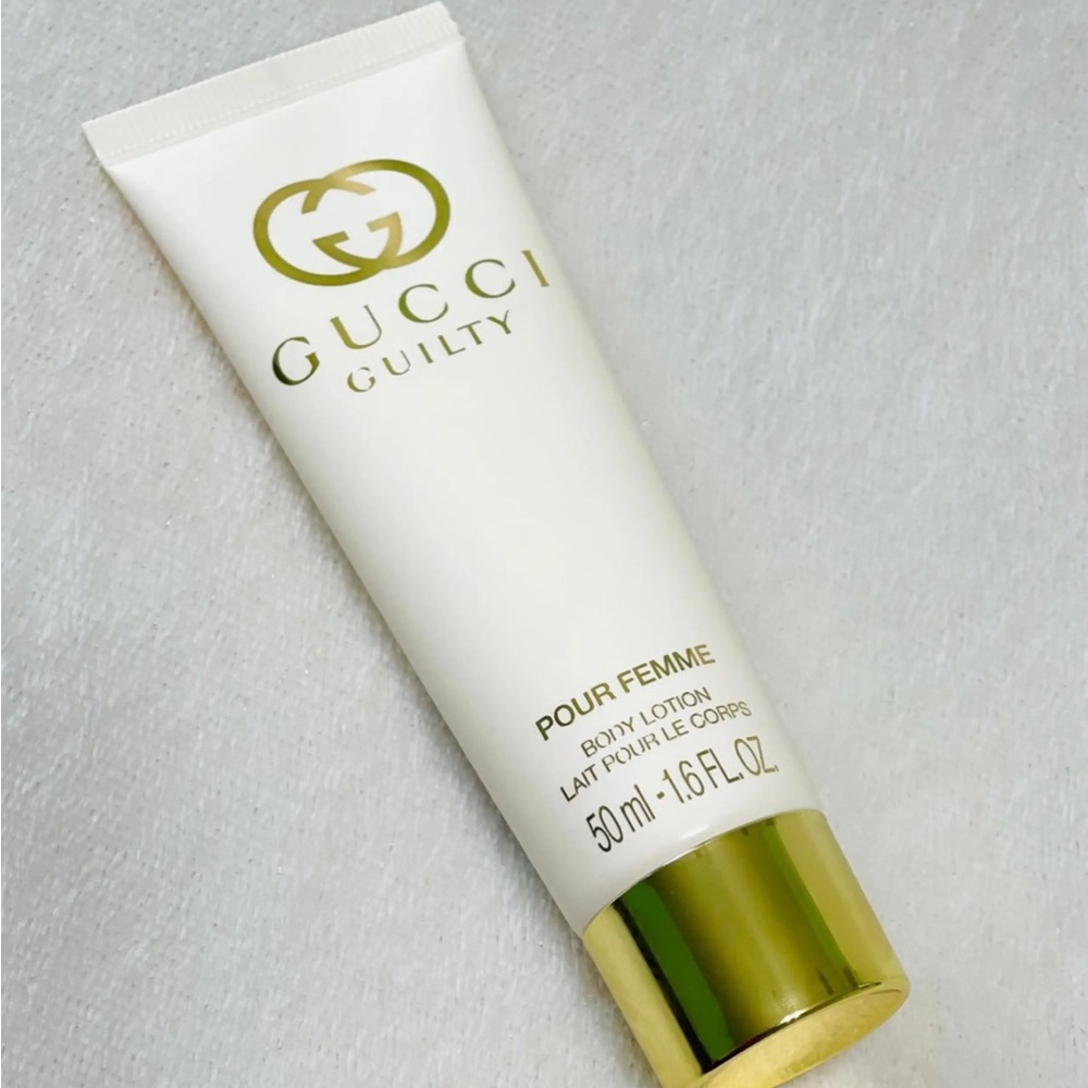 Gucci Guilty Pour Femme Body Lotion in White and Gold